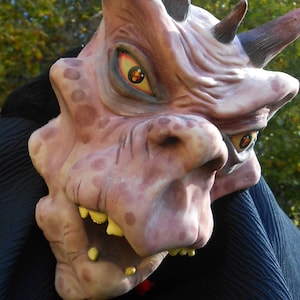 Male Demon Latex Puppet: Can be used by professionals