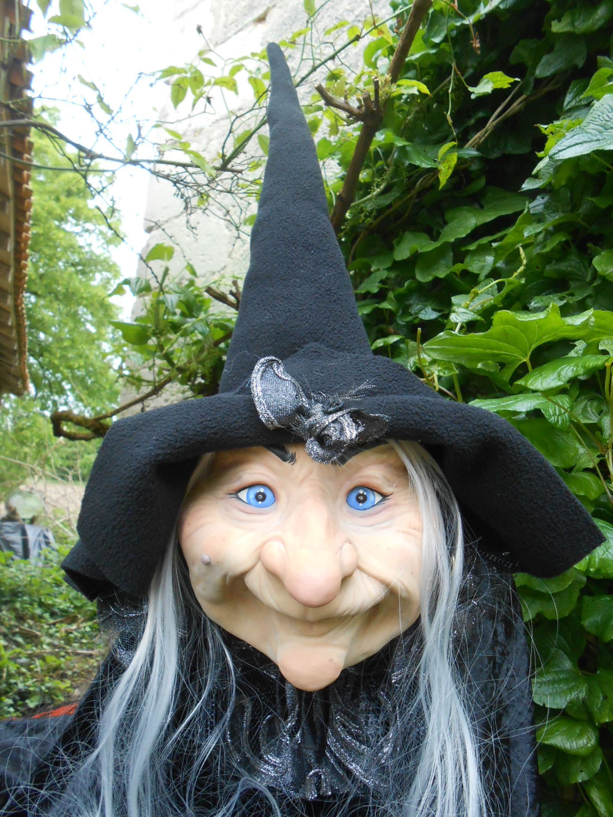 Large Witch Ventriloquist Puppet in Latex and Fabric: Can Be Used