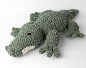 Stor virkad alligatorplysch – handgjord gosedjursmys