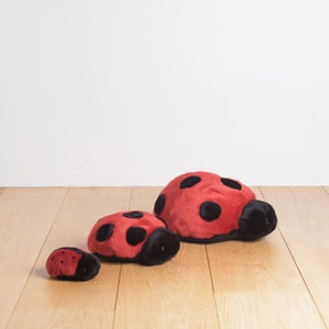 Ladybug 22 cm, ideal for birth gift, big plush hand stitched, realistic and very soft 画像 7