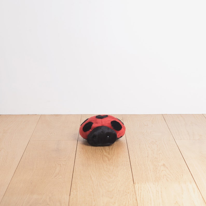 Ladybug 22 cm, ideal for birth gift, big plush hand stitched, realistic and very soft 画像 3