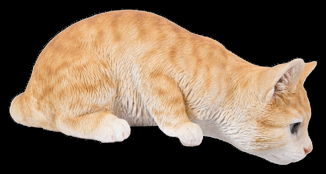 orange tabby cat statue