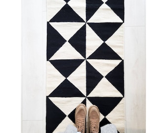 Handwoven Wool Kilim Rug, Black & Cream Geometric Area Rug, Modern Rug Design, Area Rug, living room rug, kilim, dining room rug, wool rug