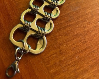 Bracelet avec languette de soda recyclée : bijoux en acier inoxydable faits main