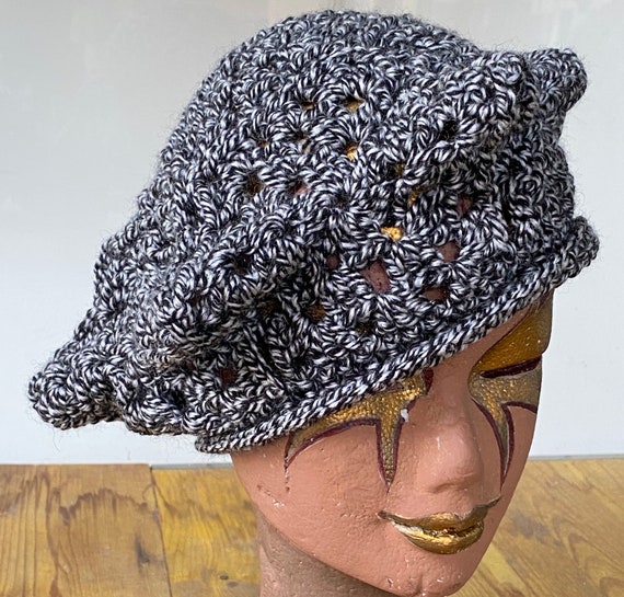 NWT Helene berman Gray Star Patterned Beret Helene berman beret - Gem main image 3