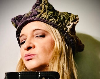 Crochet Star Crown Beanie: Handmade Granny Hexagon Hat  display picture 3