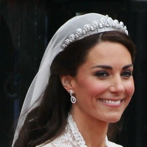 Princess Kate Middleton Tiara Crown Replica Wedding Bridal Royal