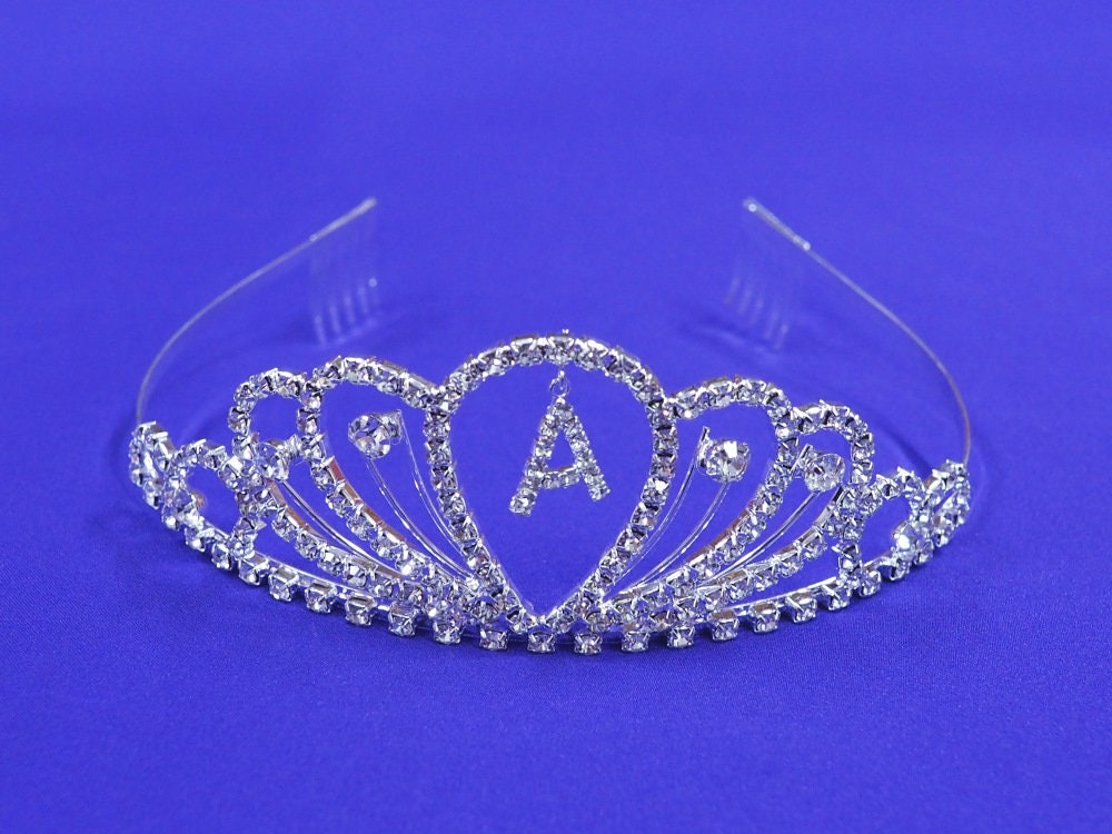 Diadema da principessa d'oro con pietre colorate per bambini per 1,50 €