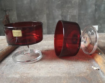 Ruby red dessert glasses - Luminarc France Verre d&#39;arques - Red Bordeaux with white stem base - Retro dessert bowls