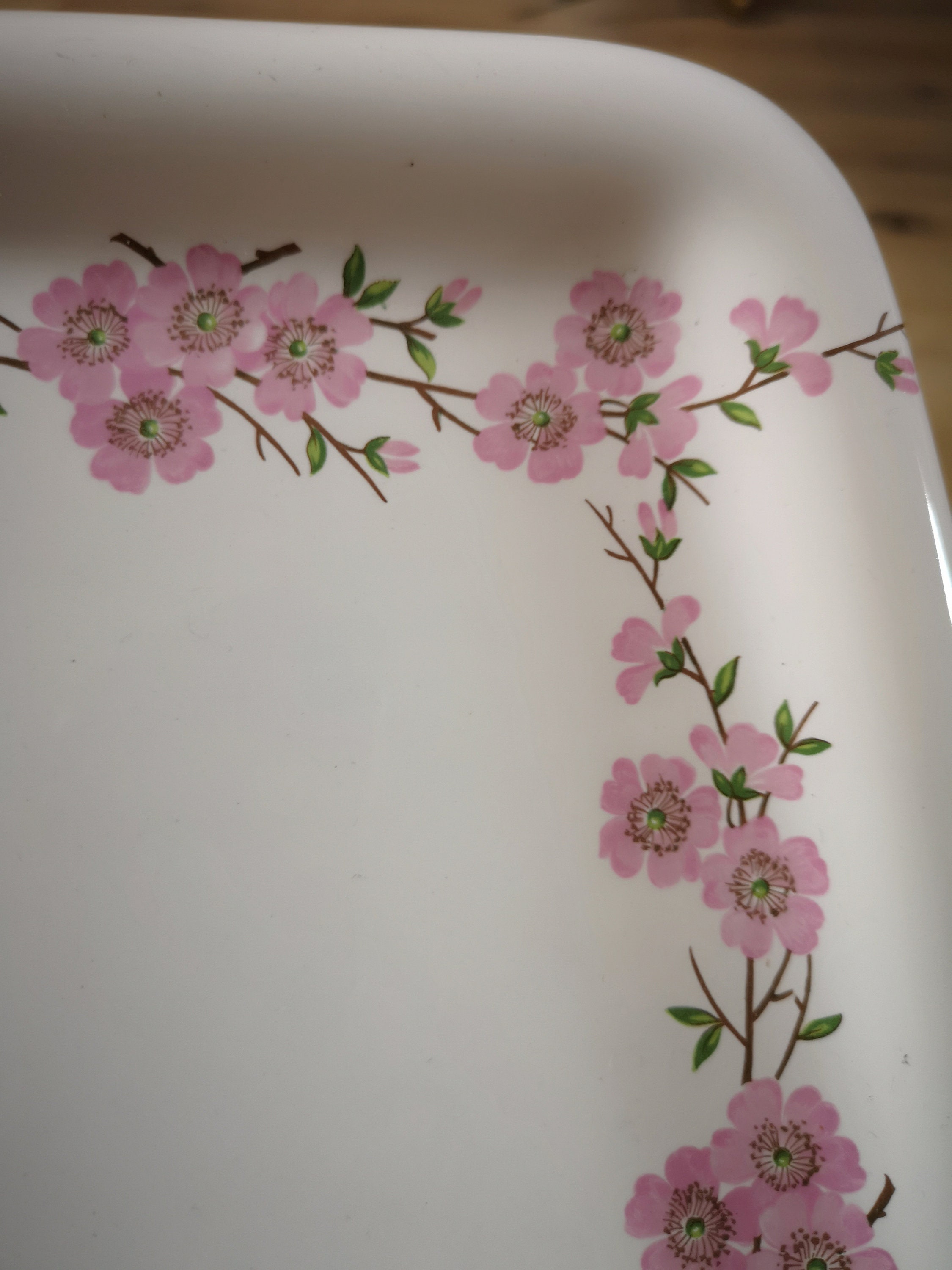 フランス製洗面器 ピンクと白 - 「Porcelaine De Paris」の刻印入り 