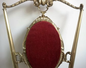 Sedia in ottone rosso per postazione trucco - Sedia da trucco italiana - Velluto rosso - Chiavari Furniture