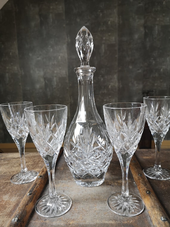 Karaffe und Dekanter aus geschliffenem Kristall – Set mit Flasche und 4 Trinkgläsern – Minibar-Trinkglas – Tafelservice-Trinkglas