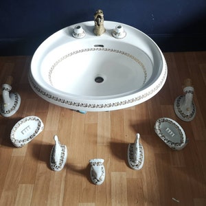 Bathroom sink with water tap - Italian Richard Ginori - bathroom accessories - Brass bathroom water taps tap