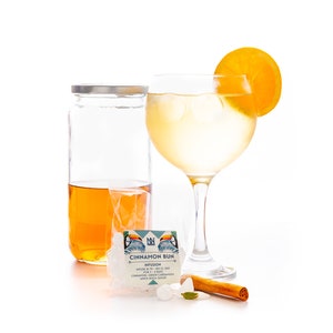 Deluxe Gin Making Kit. Botanical Blends, Fruits and Syrup Bases to make Fabulous Tasting Gin Drinks image 8