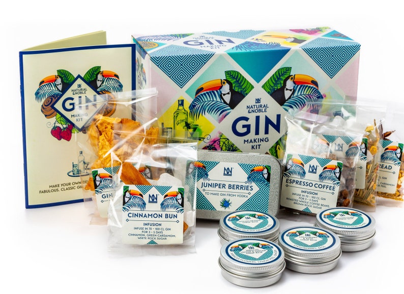 Deluxe Gin Making Kit. Botanical Blends, Fruits and Syrup Bases to make Fabulous Tasting Gin Drinks image 2