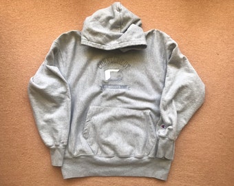 University of Connecticut (Huskies) Sweatshirt – Reverse Weave by Champion – Vintage 1990s (late) – Size X-Large