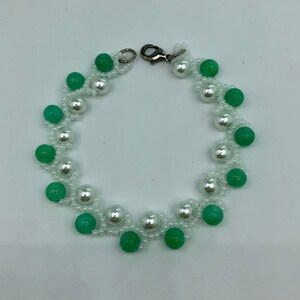Bracelet - You’ll love to wear or to give it to love once our powerful by-color jewelry