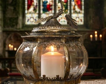 Leaf design round pumpkin shape lantern candle holder in antique gold and glass