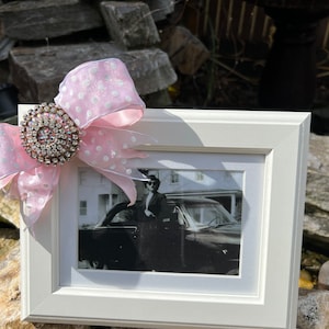 Pink Bow Frame
