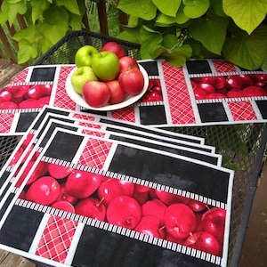 Fresh Wrapped Quilted Placemats and Runner Pattern / PDF download image 3