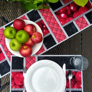 Fresh Wrapped Quilted Placemats and Runner Pattern / PDF download image 4