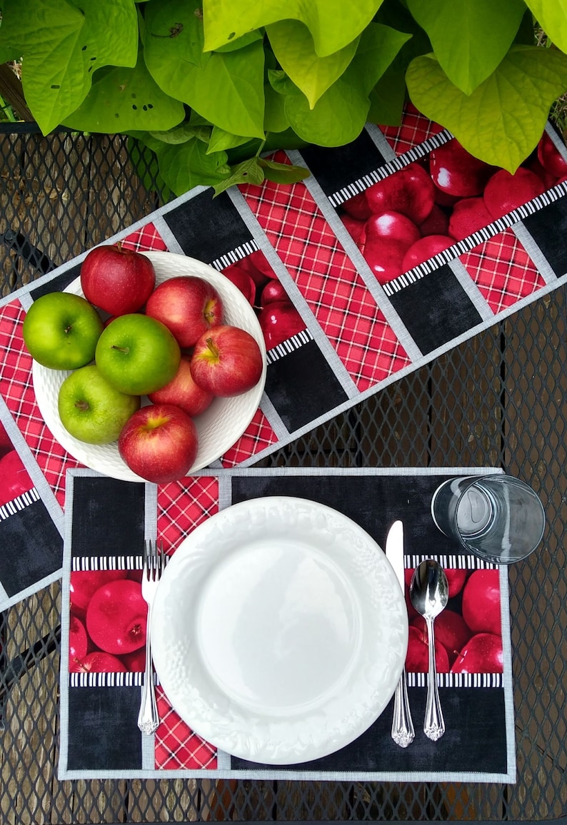 Fresh Wrapped Quilted Placemats and Runner Pattern / PDF download image 4