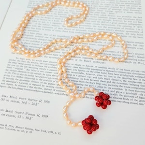 Vintage Blush Pink Champagne Freshwater Pearl Lariat Tie Necklace with Red Glass Bead Tassels