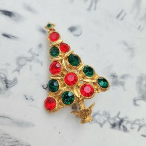 Vintage Christmas Tree Brooch with Green & Red Rhinestones on Gold Tone