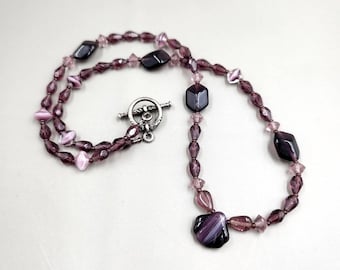 Vintage Art Glass Beaded Necklace in Amethyst Purple Tones