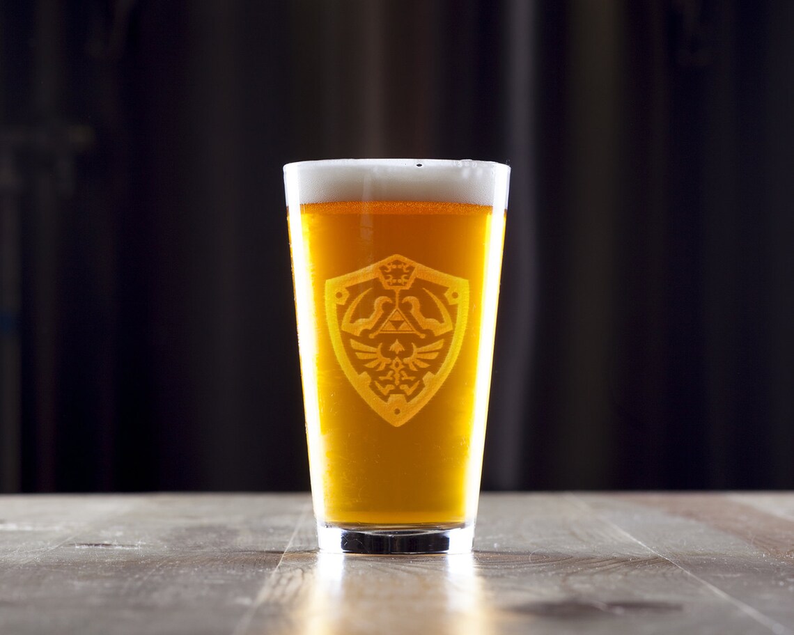 TRIFORCE SWORD Zelda Pint Glass Zelda Symbol Zelda Gift | Etsy