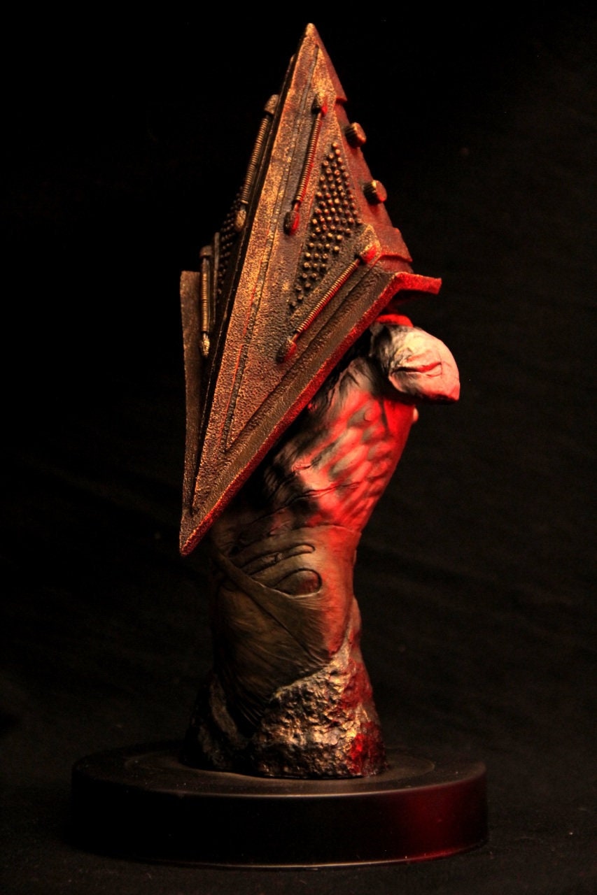 P-Jsmen Silent Hill 2 Red Pyramid Thing Cosplay Headgear Mask