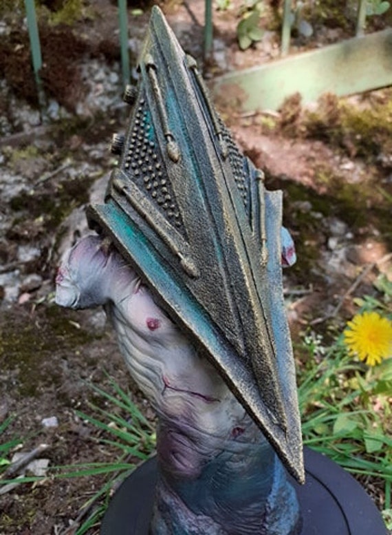 Pyramid head build Silent Hill Props by Twisted Endeavours