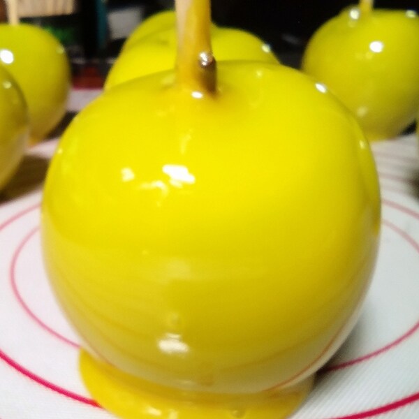 Pineapple Candy Apples, yellow candy Apples, Old fashioned candy apples