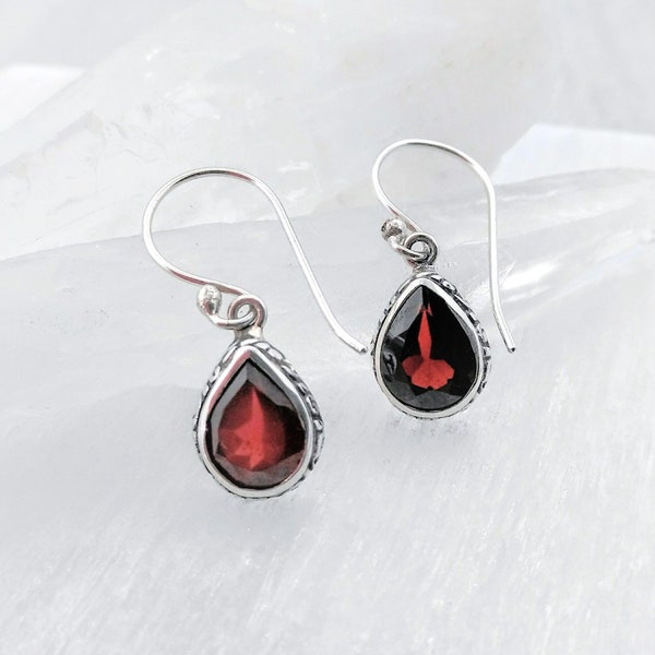 Garnet Simple Small Teardrop Silver Earrings, Natural Red Garnet 925 Sterling Silver Jewelry,January Birthstone Minimalist Raindrop Earrings