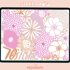 Op de afbeelding: Digitale bloemenstempels voor Procreate, met een verscheidenheid aan bloemen in roze, witte en bruine tinten. De tekst "70's Floral Stamps" wordt weergegeven in een retro lettertype. De woorden "steel media" en "for Procreate" zijn ook zichtbaar.