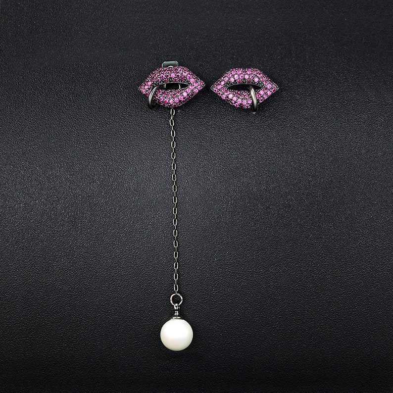 Cute Earrings Lips Cubic Zirconia Silver Chain Mismatched Earrings Avant Garde Modern Earrings Drop Earrings