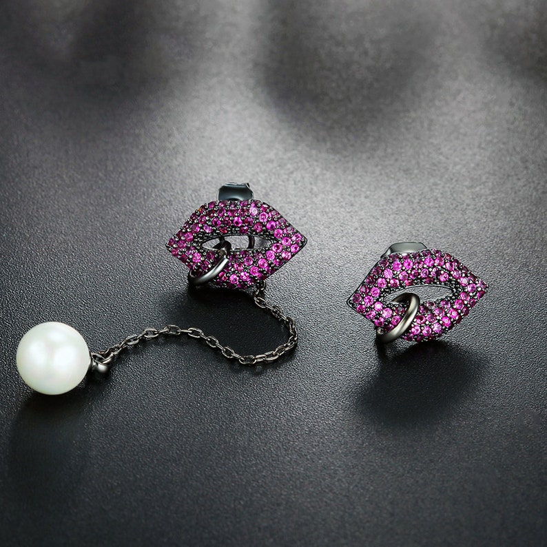 Cute Earrings Lips Cubic Zirconia Silver Chain Mismatched Earrings Avant Garde Modern Earrings Drop Earrings