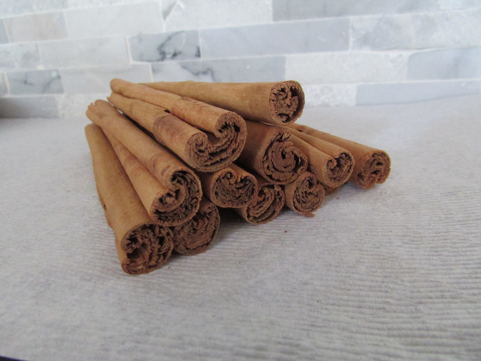 Pure True Ceylon Cinnamon. 100 Grown in Sri Lanka. C4/C5 Highest