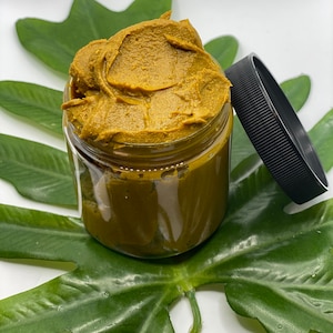 4 oz - Natural Turmeric & Clay Face Mask | Brighten Skin | Even Discoloration