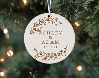 Custom Wood Wedding Favor Ornament: Handmade Keepsake Gift