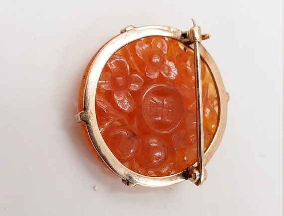 Round Carnelian Carved pin in 10KT Yellow Gold - image 8