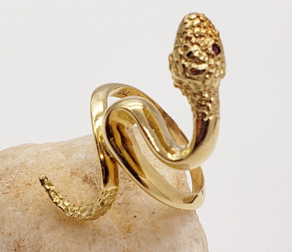 Snake with Ruby Eyes Ring Size in 18 Kt Size 8.25… - image 4