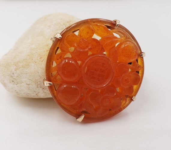 Round Carnelian Carved pin in 10KT Yellow Gold - image 4