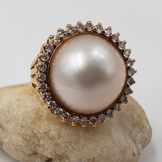 Mabe Cultured White Dome Shaped Pearl With Diamon… - image 9
