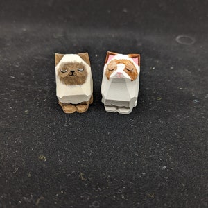 Cute Wood Carved Sitting Cats Kitten 1.5&quot; Siamaese