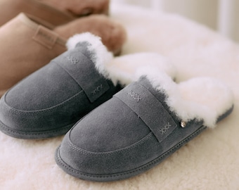 Grey Slip on Slippers for Women, Sheepskin Moccasins, Fluffy Wool Flip-flops