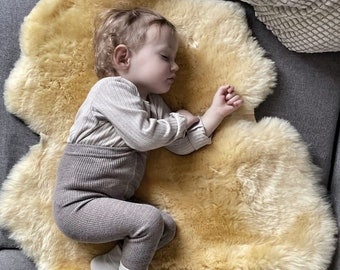 Luxe medisch schapenvachtdeken, babyveilige Relugan, natuurlijk tapijt voor baby's en zuigelingen, maat van: 70-110 cm, 100% natuurlijk, cadeau-idee voor babyshowers