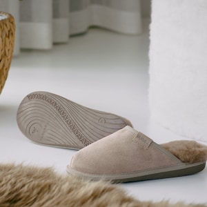 Vanuba Handmade Sheepskin Slippers, Woolen Fluffy Flip-flops, Leather Slippers, Gift idea for her