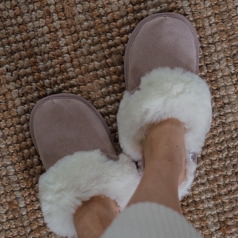 Peau de mouton Chaussons en laine Peau de mouton Meilleures ventes duveteuses Cuir chaud fait à la main Mule cadeau femmes Vanuba beige image 2