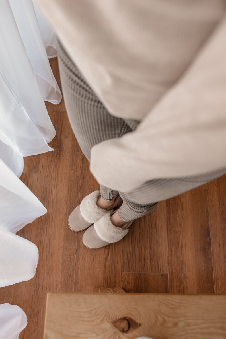 Lederslipper aus Lammfell, beige Damen Haussschuhe, Schlappen für Frauen Bild 3